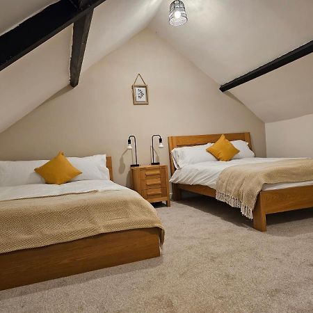 Skyline Queen'S Suites 203 Суонзи Екстериор снимка