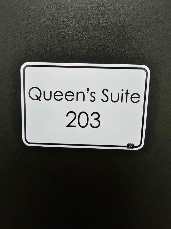 Skyline Queen'S Suites 203 Суонзи Екстериор снимка