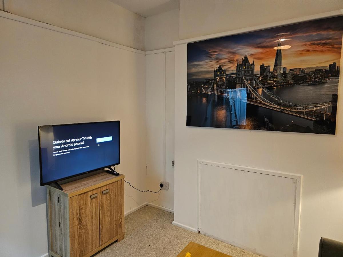 Skyline Queen'S Suites 203 Суонзи Екстериор снимка